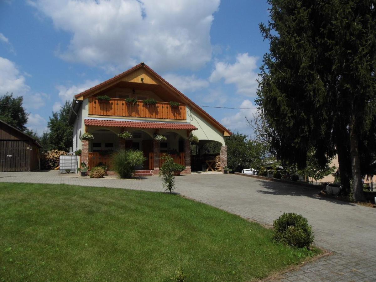 Péteri Dézsás Vendégház Sajoszentpeter Exterior foto