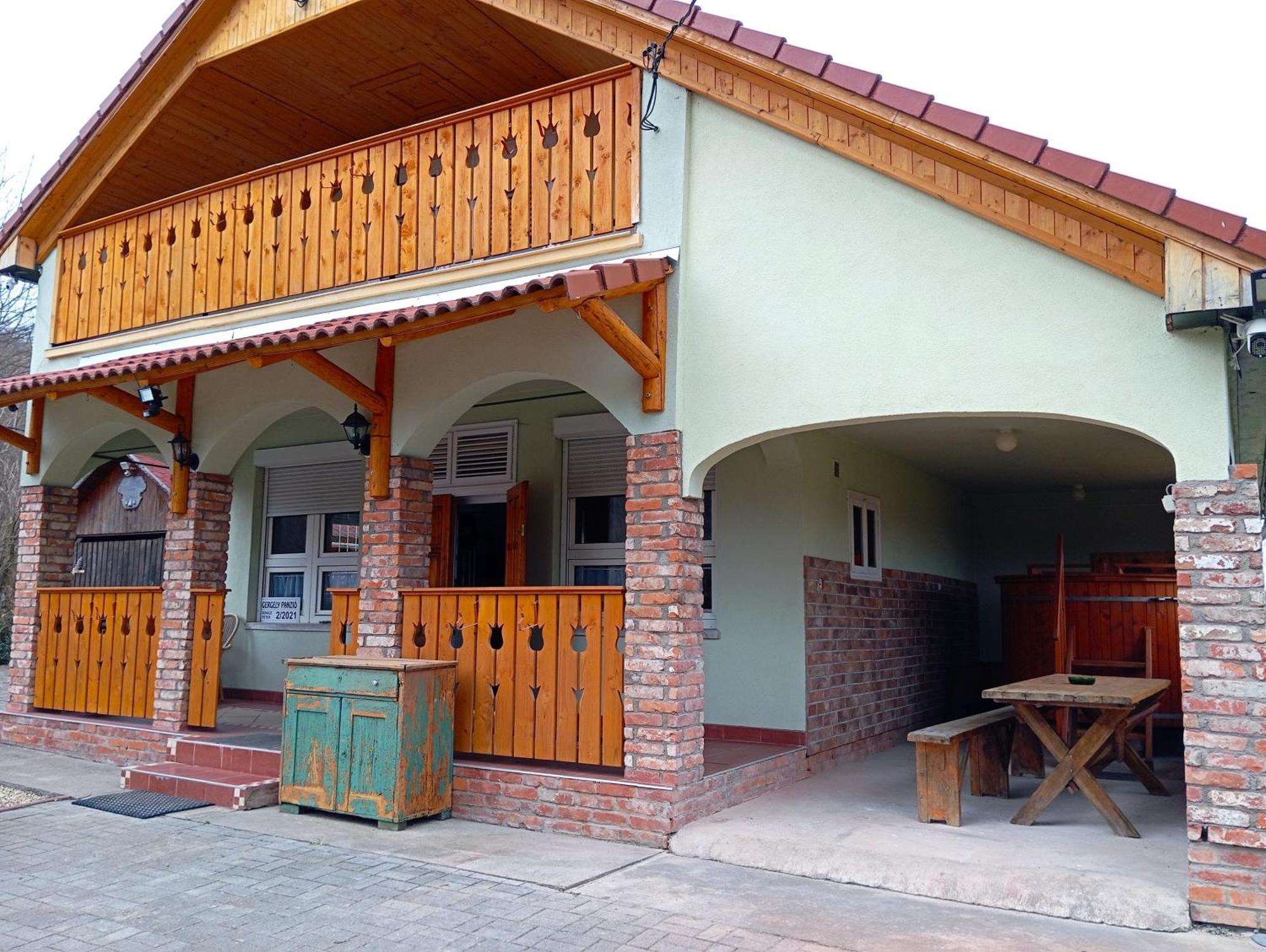 Péteri Dézsás Vendégház Sajoszentpeter Exterior foto